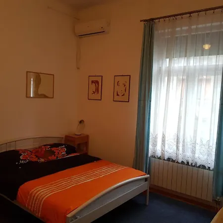 Hostel Sweet *